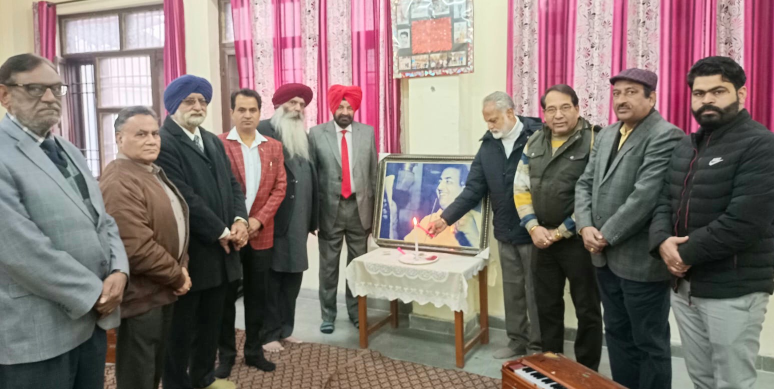 मुहम्मद रफ़ी कल्चरल एंड चैरिटेबल सोसाइटी ने महान कलाकार की 99वीं जयंती मनाई।